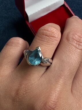 Vintage 925 Sterling Silver pear-cut blue topaz engagement Ring size 6